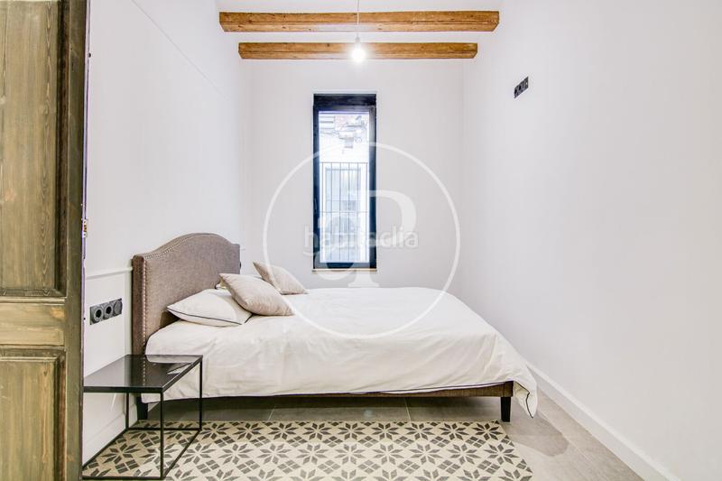 Foto 6c01e986-7329-4951-80f9-185833958387. Piso planta baja reformada en venta en sants en Hostafrancs Barcelona
