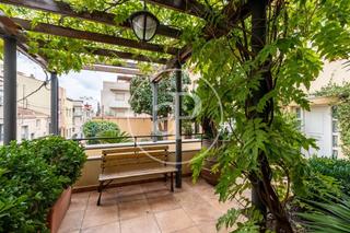 Casa adosada  Carrer de garcilaso. Casa en venta en el centro de sabadell