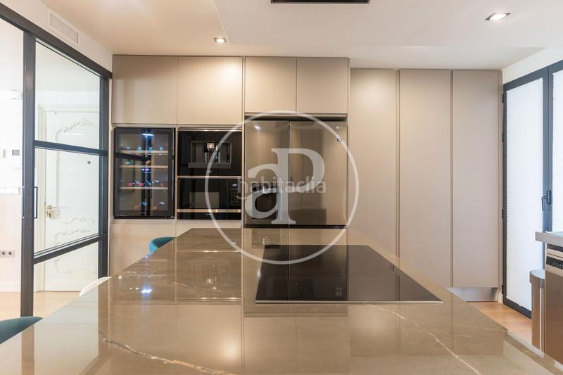 Foto 02e77b67-4a81-4cce-a75e-4a81eb88ec87. Etagenwohnung mit heizung parking in Exposició Valencia