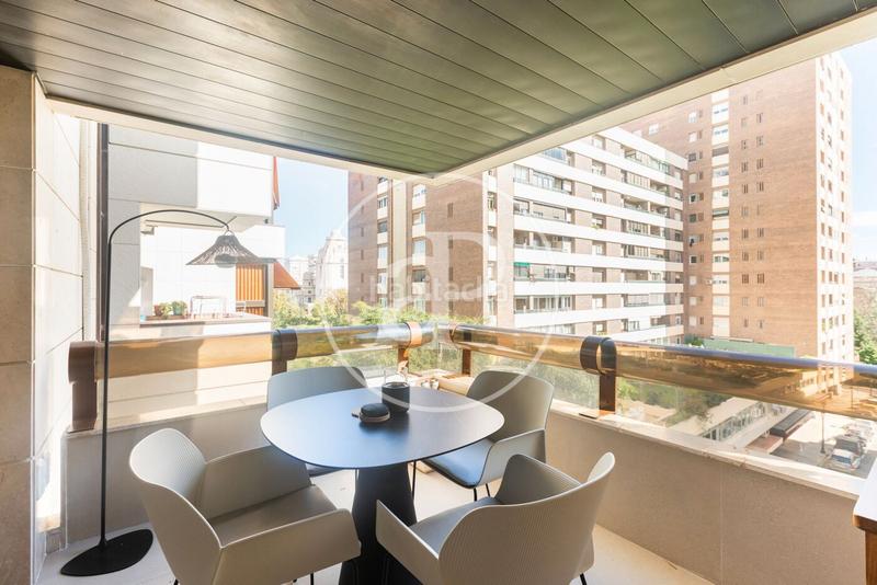 Foto 77dfe3d1-6aba-41d1-91e0-9480a969eaf4. Etagenwohnung mit heizung parking in Exposició Valencia