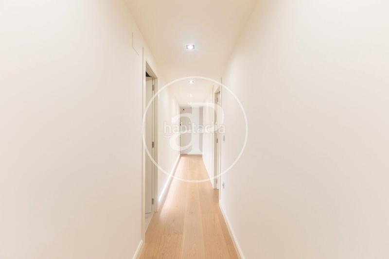 Foto f66da43f-4754-46c3-a523-68189ea5a553. Etagenwohnung mit heizung parking in Exposició Valencia