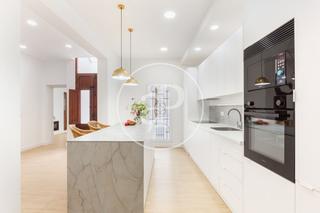Casa adossada  C. mayor. Casa en venta con 2 plazas de garaje incluidas en lliria