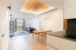 Flat  Gran via de les corts catalanes. Piso en venta en la calle gran vía