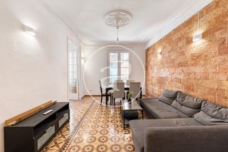 Rent Flat  Carrer d'avinyó. Piso en alquiler en el gótic