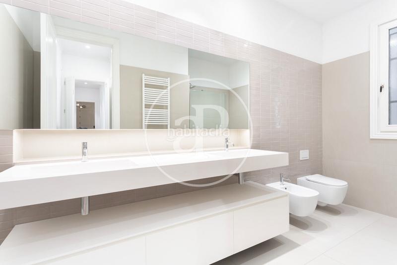 Foto 0662ff11-3f01-4992-85e1-f58f3edd4fd2. Lloguer pis amb calefacció piscina a Dreta de l´Eixample Barcelona