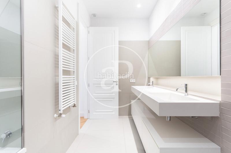 Foto 7ed560bf-04d5-40c0-81d5-a0fe1f23bfc1. Miete etagenwohnung mit heizung pool in Dreta de l´Eixample Barcelona