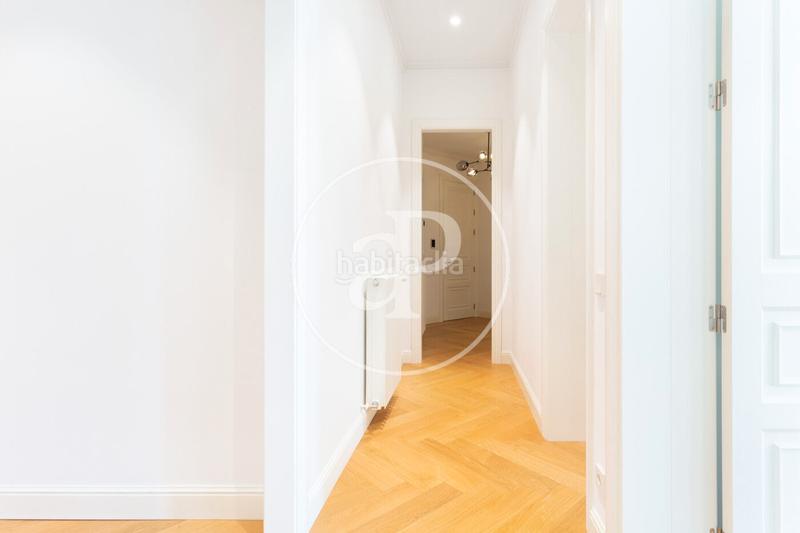 Foto f01ddb33-8df7-4c05-9a53-2f495eeb1702. Miete etagenwohnung mit heizung pool in Dreta de l´Eixample Barcelona