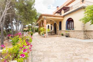 Casa  Av. pérez galdós. Casa independiente en venta en buñol