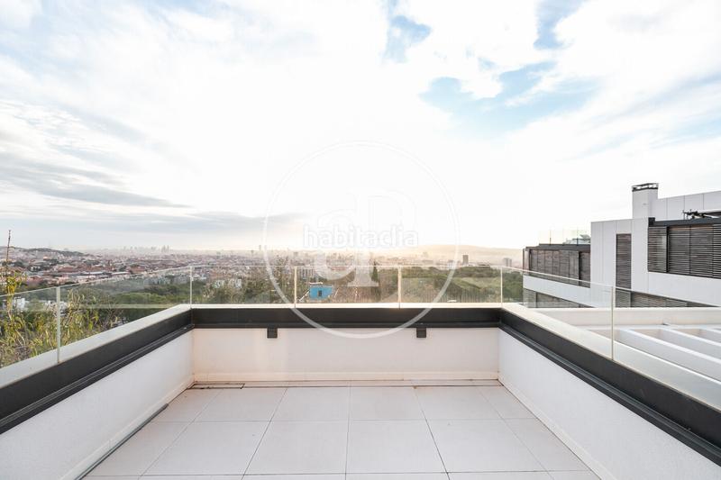 Foto d007c700-b9db-4d13-9e05-3bf37c30ec83. Affitto appartamento con riscaldamento parcheggio piscina in Barcelona