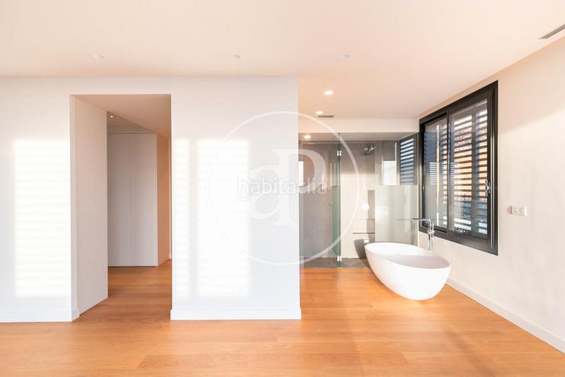 Foto eae77f75-b68b-41fc-b009-44dcb3243171. Affitto appartamento con riscaldamento parcheggio piscina in Barcelona