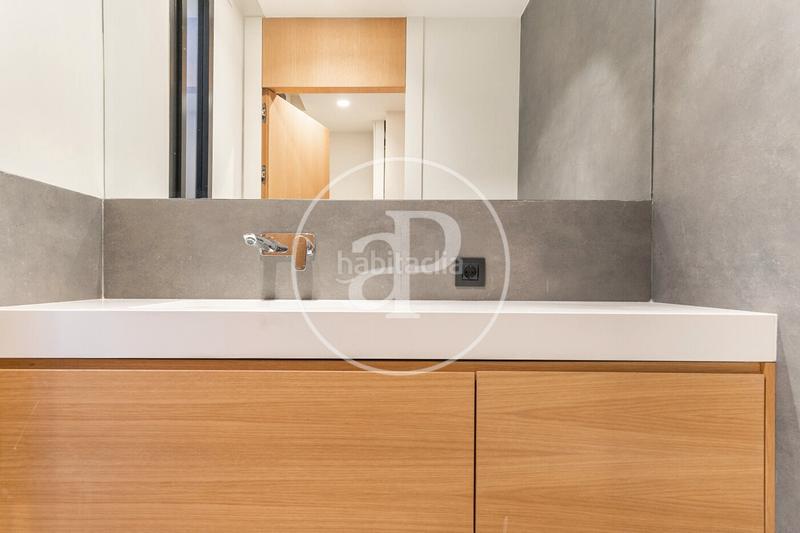 Foto 5e02fc31-4ef3-49dc-91fc-535f23b5a18b. Location appartement avec chauffage parking piscine dans Barcelona