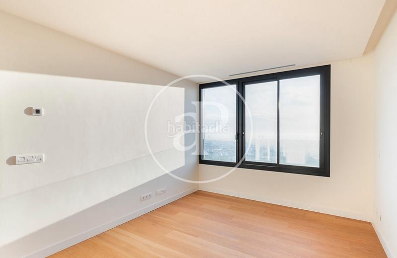 Foto 5e3451f4-fa74-4892-8cf8-4b8e07ef1d59. Location appartement avec chauffage parking piscine dans Barcelona