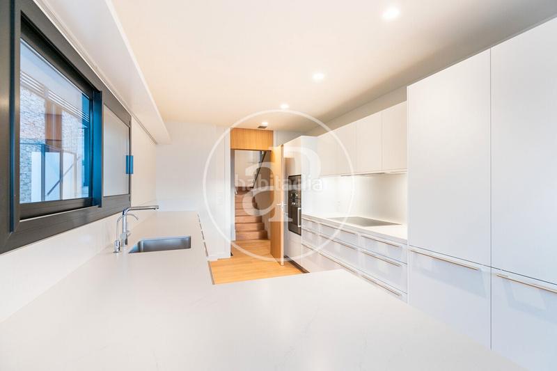 Foto 5f0e0809-3b86-4d62-920d-ec1d3587b495. Rent flat with heating parking pool in Sarrià Barcelona