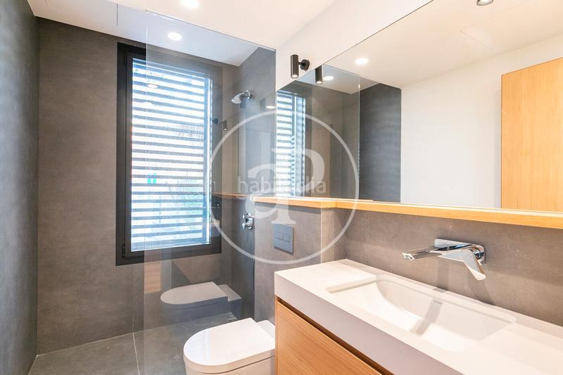 Foto dd3a4003-fea8-47c4-8b3f-63debf85abd9. Rent flat with heating parking pool in Sarrià Barcelona