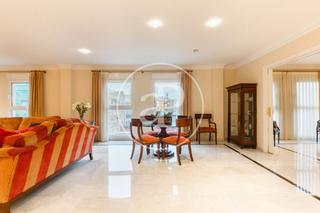 Location Appartement  Carrer de colón. Piso en alquiler en el centro de valencia
