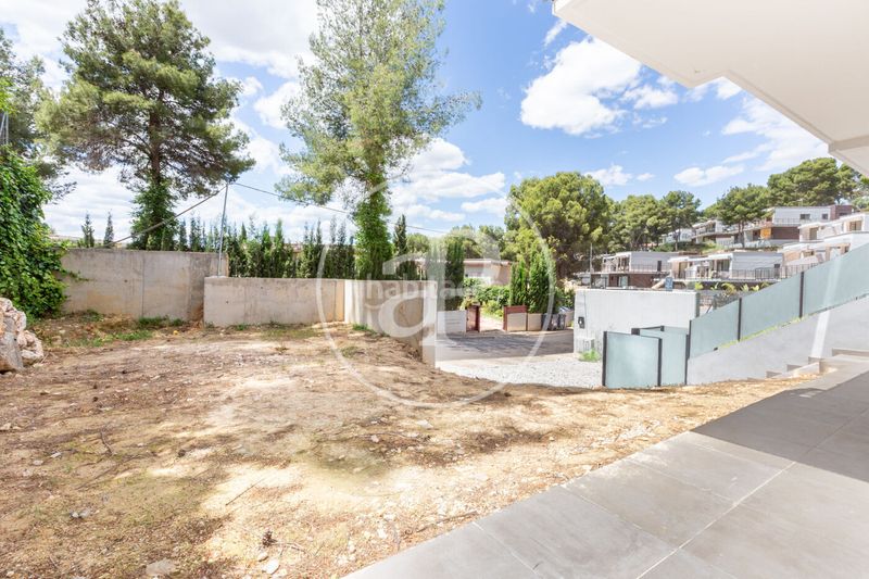 Foto 5e91da72-63ca-47a7-8d17-5098836e12f9. Casa aparellada amb calefacció aparcament piscina a Chiva