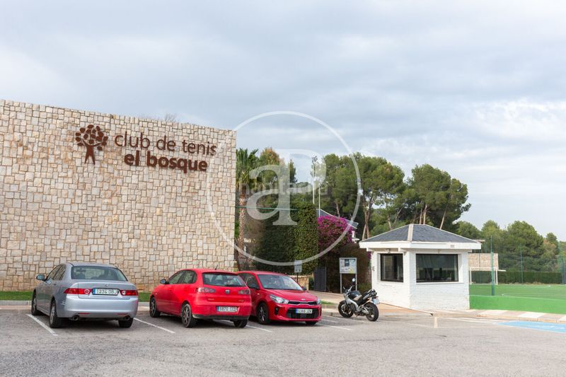 Foto aaa52f33-18e3-41ad-a52a-79eed4824fe1. Casa aparellada amb calefacció aparcament piscina a Chiva