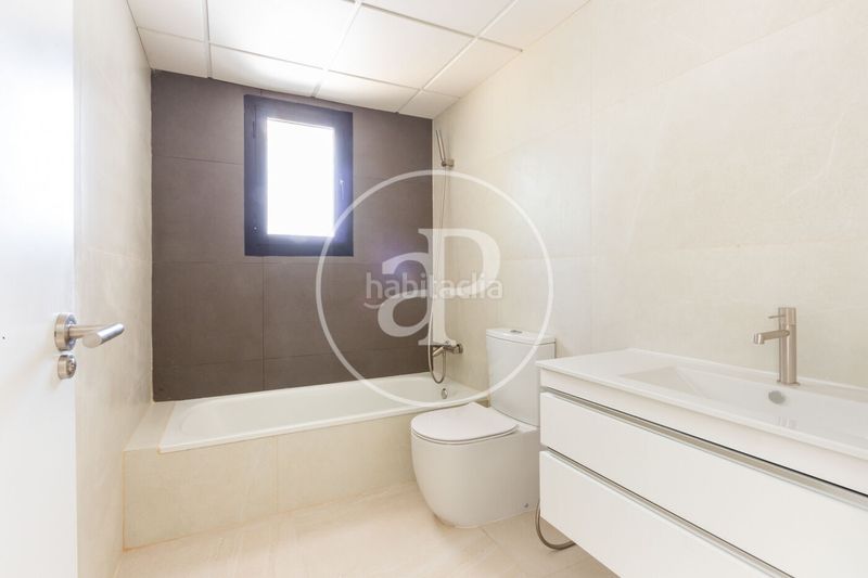 Foto 0d129de9-9cb5-4abb-8a5b-a51c544ea2c9. Casa aparellada amb calefacció aparcament piscina a Chiva