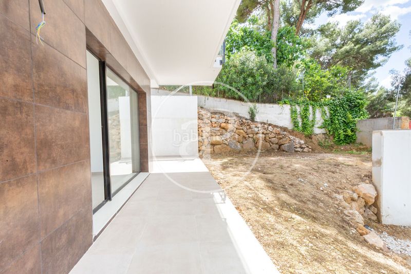 Foto b7a79b2b-eeb3-466e-9939-35d94352e9e8. Casa aparellada amb calefacció aparcament piscina a Chiva