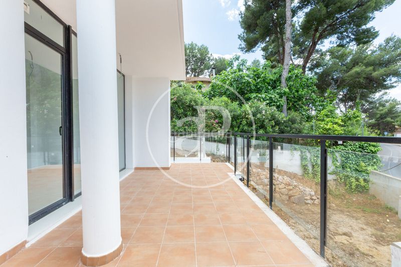Foto d85ea90c-e32a-413d-90a0-99bc840641be. Casa aparellada amb calefacció aparcament piscina a Chiva