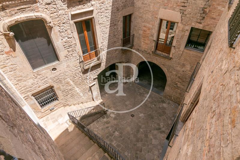 Foto 430a0f4a-ae3b-41be-85ec-3908312d7868. Location appartement avec chauffage parking dans Gòtic Barcelona
