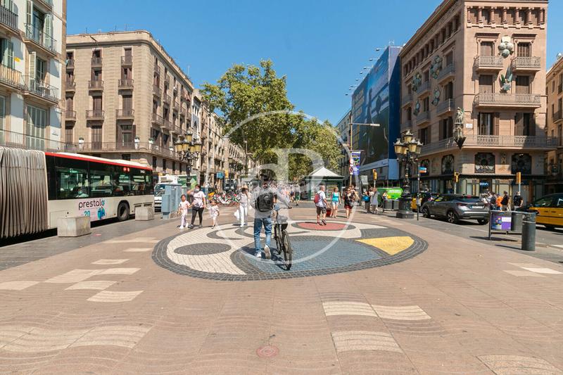 Foto bfac440e-c7fa-4b11-92e7-b314f2454fc9. Location appartement avec chauffage parking dans Gòtic Barcelona
