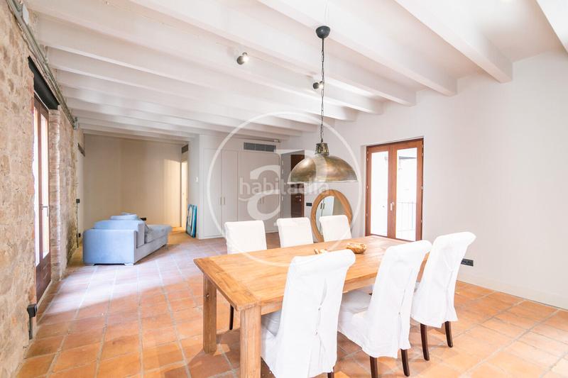 Foto fbfe9192-6c5b-4b39-af08-2156a2d8fa64. Location appartement avec chauffage parking dans Gòtic Barcelona