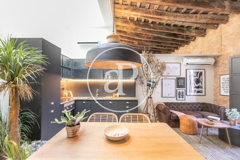 Foto 1dc40f44-3549-45f6-b13b-2886083243de. Etagenwohnung mit heizung pool in Raval Barcelona