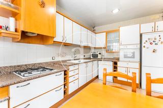 Casa adossada  Carrer de pelai briz. Casa en venta en la zona de covadonga creu alta