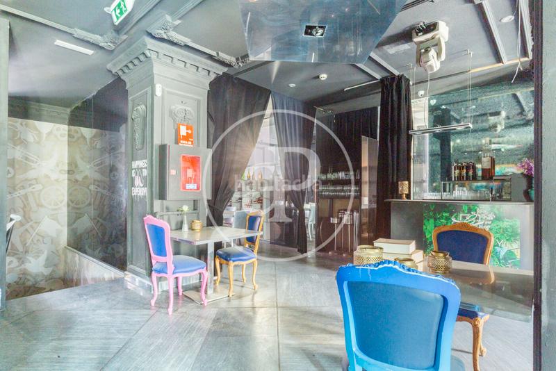 Foto 0f072e42-b593-40b3-aaca-841e92c2f077. Casa adosada  en venta junto a plaza españa en Valencia