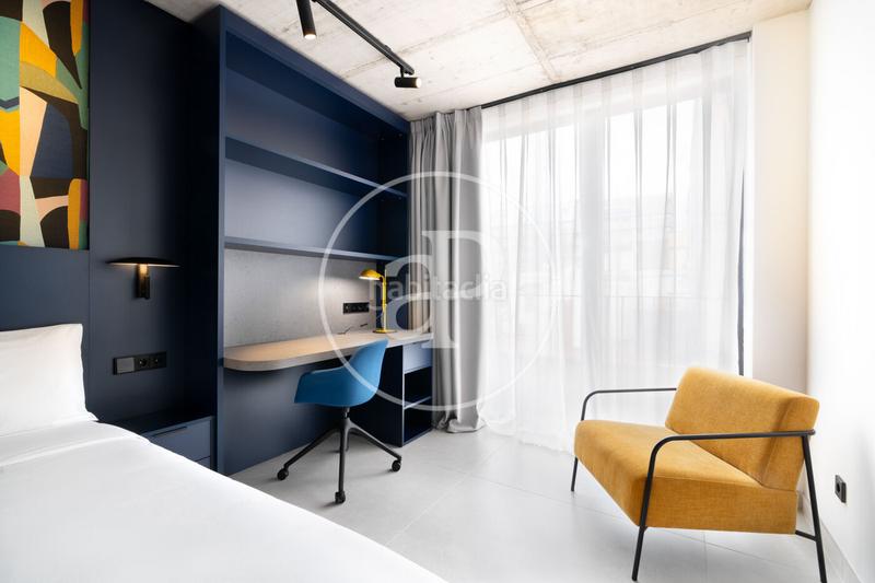 Foto e9fc999b-fdf2-4af6-9407-8f5a6a5bfa24. Lloguer pis amb calefacció piscina a Poblenou Barcelona