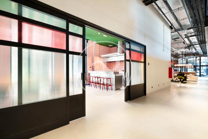 Foto eb1587d3-6e0d-49e7-8e81-c58435ef56b7. Lloguer pis amb calefacció piscina a Poblenou Barcelona