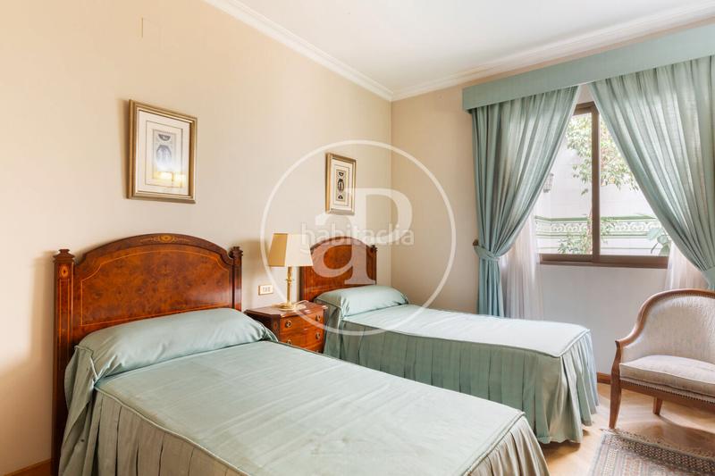 Foto ad2a63b9-a01a-4a43-8273-dd2ca0ba30c8. Casa adosada casa en venta en aldaya en Aldaia