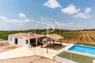 Masia a Requena. Masia a la venta en requena