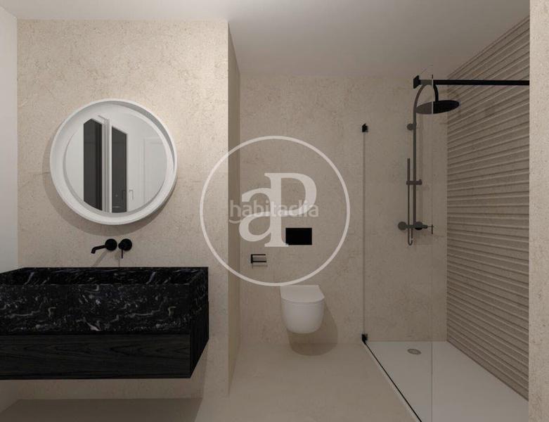 Foto 56829d5d-d31e-481a-8433-ef424eed8297. Casa adosada vivienda en venta, en la sagrada familia en Barcelona