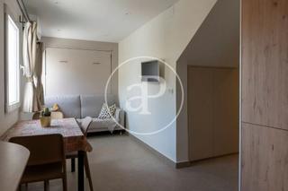 Lloguer Loft  Carrer de moratín. Loft en alquiler en la plaza del ayuntamiento
