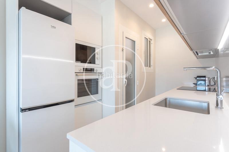 Foto a68ba952-e244-4fa5-9e25-b4beb57cd57a. Alquiler piso  en alquiler en paseo sant gervasio en Barcelona