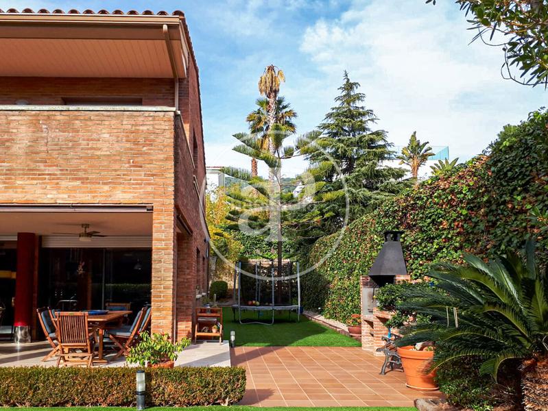 Foto 55533163-795b-4ef1-a690-b29fea1bafe0. Maison avec chauffage parking piscine dans Teià