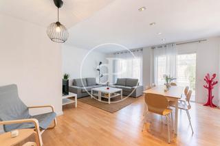 Alquiler Piso  C/ de sardenya. Piso en alquiler en gràcia