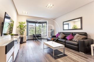 Miete Etagenwohnung  Gran via de les corts catalanes. Piso en alquiler en eixample esquerra