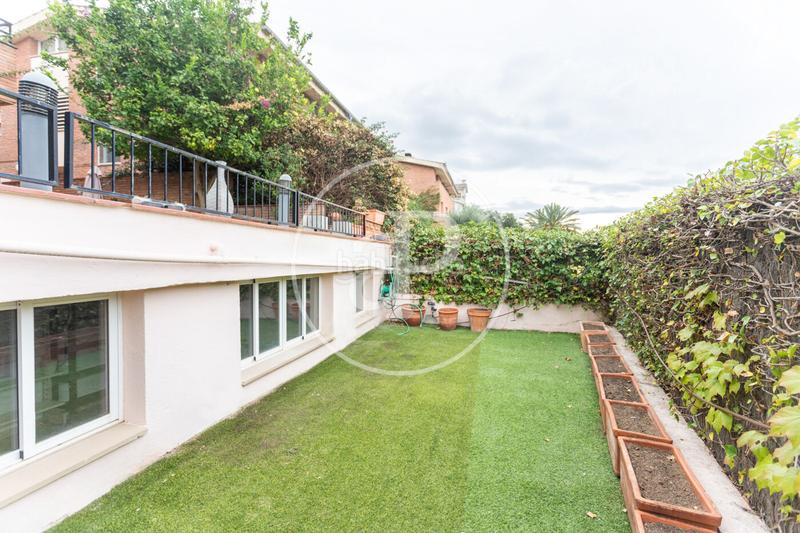 Foto 1684c425-d726-4e4d-ae4c-3b091bd51c96. Location maison jumelée avec chauffage parking dans Teià