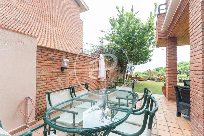 Foto 874f0cbe-8a78-4af6-8f1b-248f9b4e9cae. Location maison jumelée avec chauffage parking dans Teià