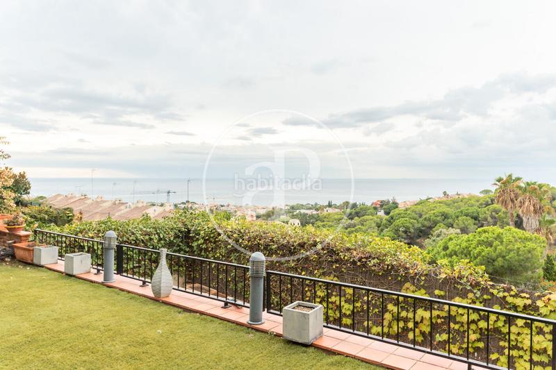 Foto af414a9f-a702-45b6-abf8-709bf8f5ddf2. Location maison jumelée avec chauffage parking dans Teià