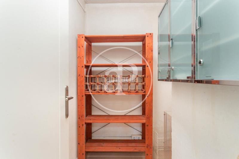 Foto b328415b-a956-4f7a-b8e9-22bd173f76a1. Location maison jumelée avec chauffage parking dans Teià