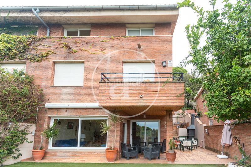 Foto c27e0f40-ab67-43cf-80a6-6d3bb01a6b87. Location maison jumelée avec chauffage parking dans Teià