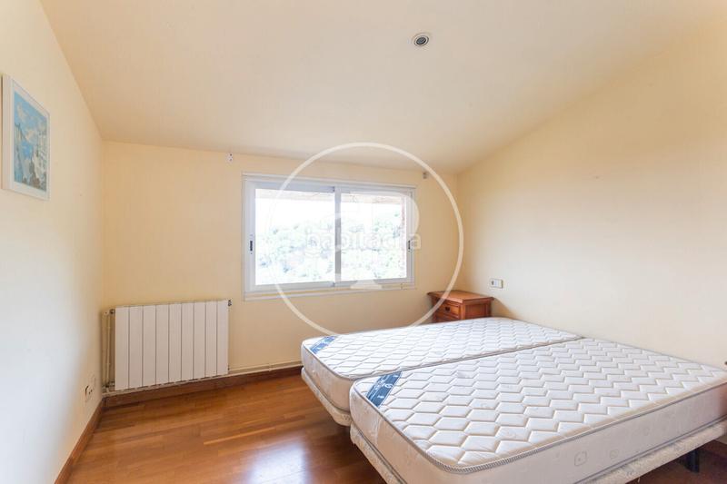 Foto c8fdbc2e-c5cf-423e-af30-fa08b7faa639. Location maison jumelée avec chauffage parking dans Teià