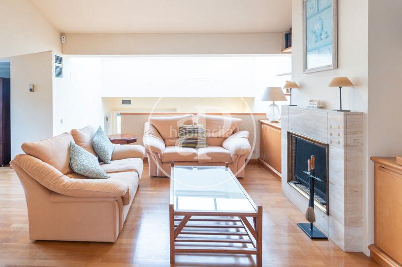 Foto e08f160b-1818-4dfd-b66b-bc51c0a973ab. Location maison jumelée avec chauffage parking dans Teià