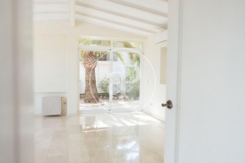 Foto 9b383dee-0359-44fd-b1f7-04759852c759. Haus mit heizung parking pool in Canuta Calp