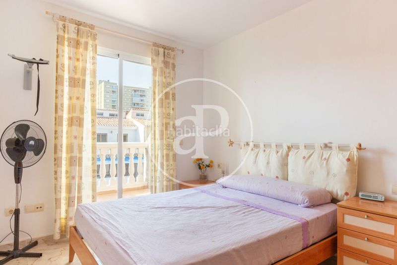Foto 037a3066-d7e9-42fe-b0cc-dbf47161cbe7. Casa aparellada amb calefacció aparcament a Mareny de Barraquetes Sueca