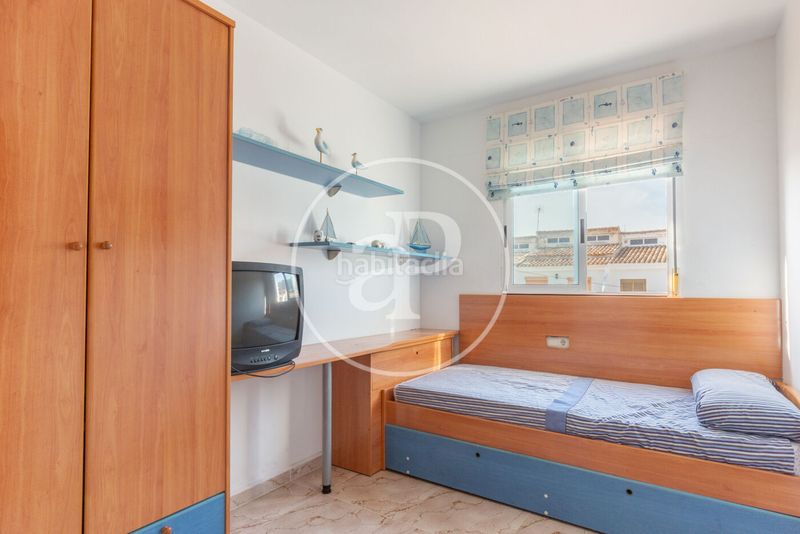 Foto dd7c398c-4b7a-4a30-9daf-e2f27e854417. Casa aparellada amb calefacció aparcament a Mareny de Barraquetes Sueca